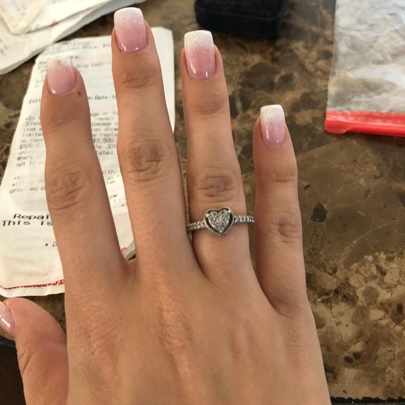 Silver diamond heart shaped ring size 5.5 - Picture 2 of 8